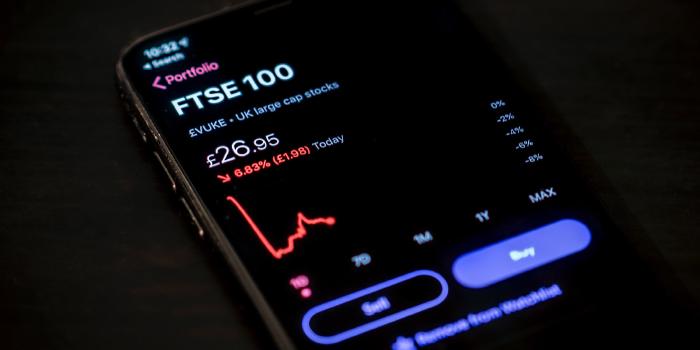 How I invest following Warren Buffett's dead-simple advice